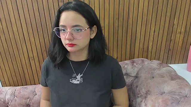 Snapshot of kae_styles chatting on February 19, 4:12 am kae styles online show from February 19, 4:12 am