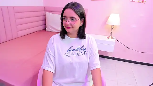 Snapshot of kae_styles chatting on September 24, 8:01 pm kae styles online show from September 24, 8:01 pm