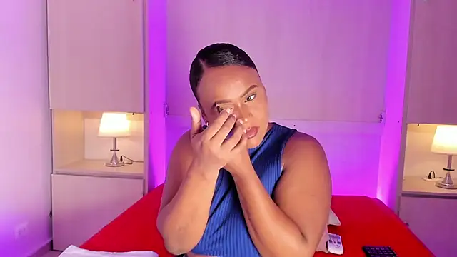 EmilyyStuart online show from February 24, 3:37 am