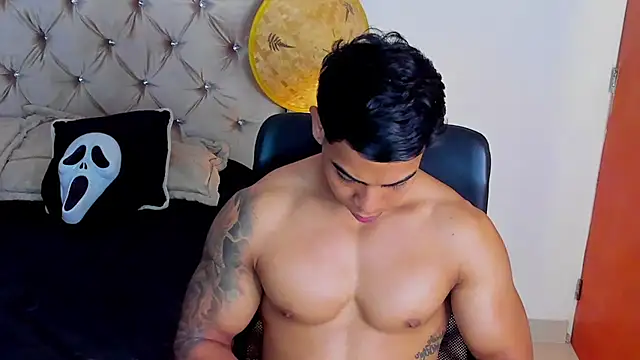 Snapshot of Andrew_wolf7 chatting on October 31, 3:57 pm Andrew wolf7 online show from October 31, 3:57 pm