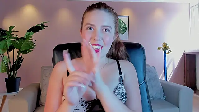 Snapshot of Lyssa_Muller chatting on March 14, 7:12 pm Lyssa Muller online show from March 14, 7:12 pm