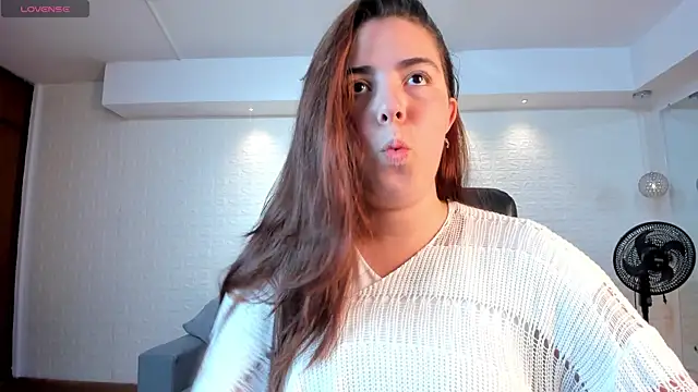 Snapshot of Lyssa_Muller chatting on November 10, 4:50 pm Lyssa Muller online show from November 10, 4:50 pm