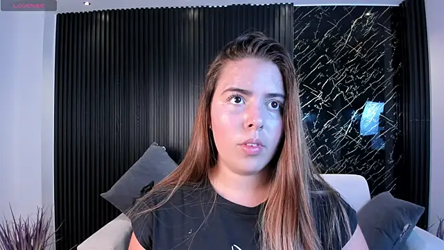 Snapshot of Lyssa_Muller chatting on December 22, 3:31 pm Lyssa Muller online show from December 22, 3:31 pm