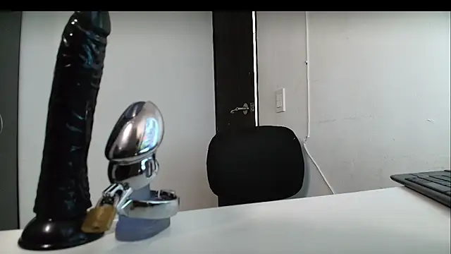 Snapshot of latinfeet-qos chatting on March 15, 7:05 pm latinfeet-qos online show from March 15, 7:05 pm