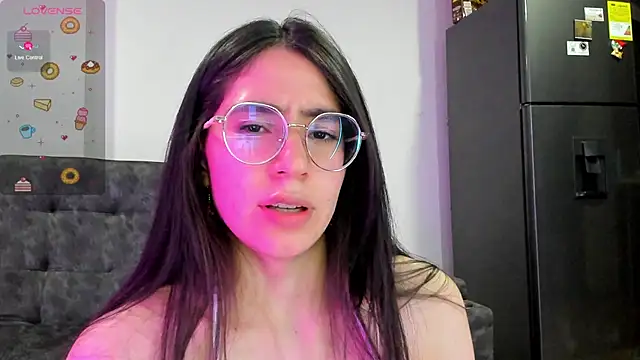 emmadiaz1 online show from January 16, 3:34 am