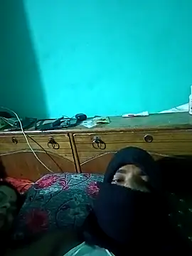 Snapshot of Lustyful_Couple chatting on January 9, 9:47 pm Lustyful Couple online show from January 9, 9:47 pm