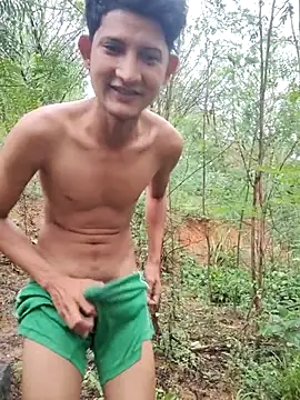 Valentinacuc online show from April 2, 11:30 am