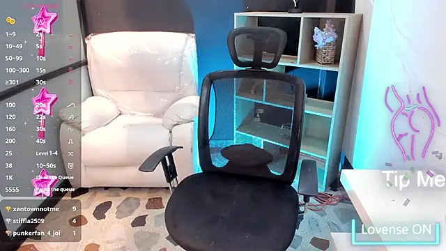 EmySilver online show from February 2, 4:11 pm