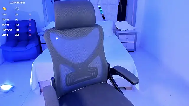 EmySilver online show from February 11, 5:29 pm