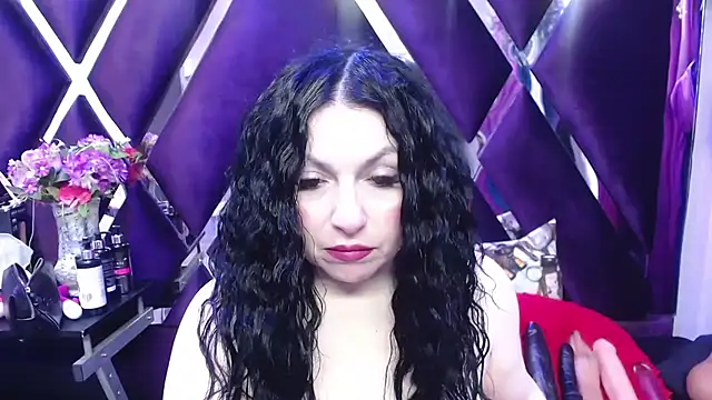 Snapshot of Luciana_Ass chatting on November 11, 7:25 pm Luciana Ass online show from November 11, 7:25 pm