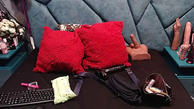 Snapshot of Luciana_Ass chatting on November 24, 8:30 pm Luciana Ass online show from November 24, 8:30 pm