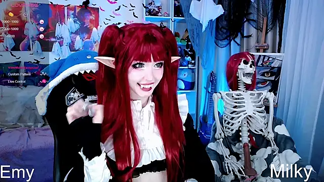 Snapshot of _Sparkland_ chatting on October 27, 8:13 pm Sparkland online show from October 27, 8:13 pm