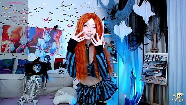 Snapshot of _Sparkland_ chatting on November 3, 8:54 pm Sparkland online show from November 3, 8:54 pm