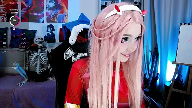 Snapshot of _Sparkland_ chatting on November 19, 9:26 pm Sparkland online show from November 19, 9:26 pm