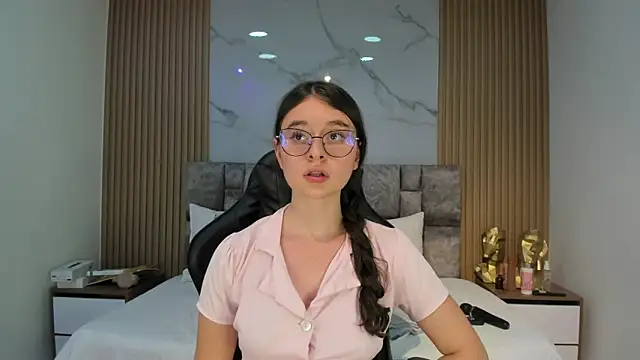 Snapshot of Khalifa_fletcher chatting on February 8, 8:42 am Khalifa fletcher online show from February 8, 8:42 am