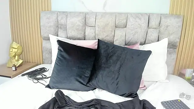 Snapshot of Khalifa_fletcher chatting on February 12, 12:58 am Khalifa fletcher online show from February 12, 12:58 am