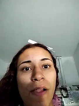 Snapshot of caroline0997 chatting on December 23, 7:38 am caroline0997 online show from December 23, 7:38 am