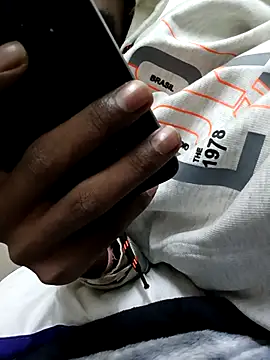 devilsam3327 online show from December 19, 4:36 pm