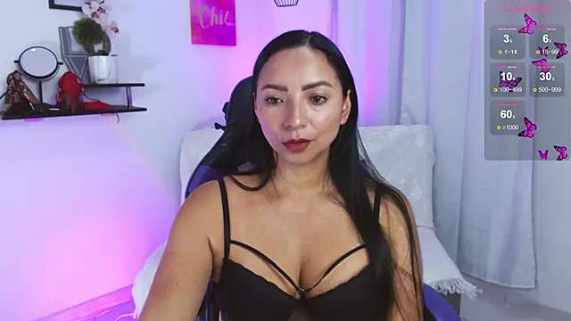 Emmi Cam online show from April 14, 1:06 pm