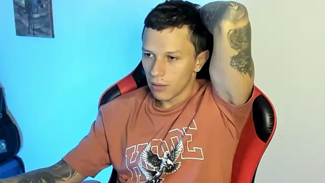 Snapshot of goodboy69l chatting on February 7, 12:09 pm goodboy69l online show from February 7, 12:09 pm