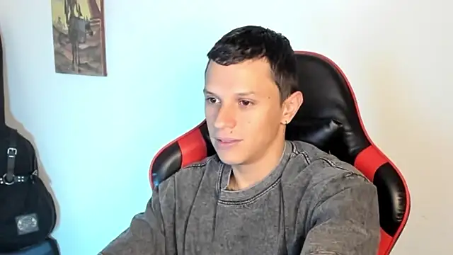 Snapshot of goodboy69l chatting on February 9, 3:38 pm goodboy69l online show from February 9, 3:38 pm