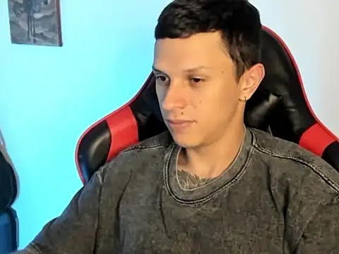 Snapshot of goodboy69l chatting on February 20, 8:53 pm goodboy69l online show from February 20, 8:53 pm