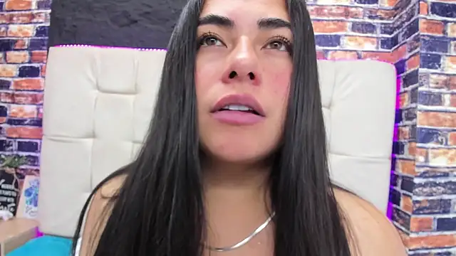 Snapshot of missexy303av chatting on November 2, 4:48 am missexy303av online show from November 2, 4:48 am