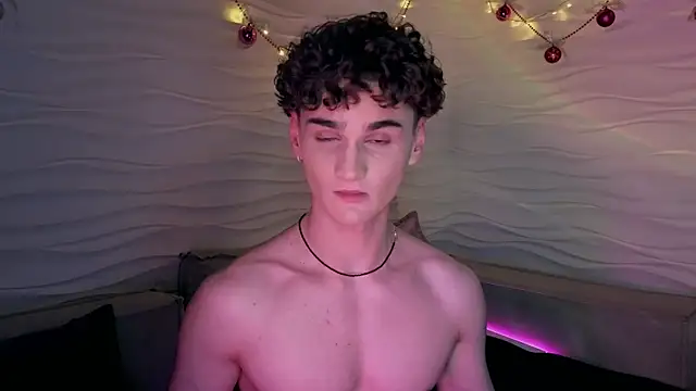 Snapshot of adam_21cm__ chatting on January 9, 8:11 pm adam 21cm online show from January 9, 8:11 pm