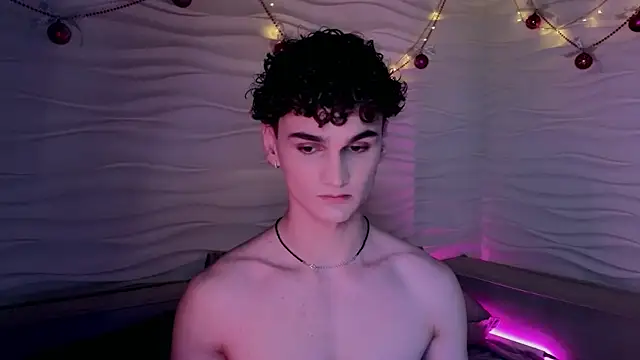 Snapshot of adam_21cm__ chatting on January 10, 4:41 pm adam 21cm online show from January 10, 4:41 pm