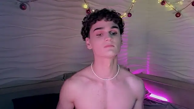 Snapshot of adam_21cm__ chatting on January 10, 7:43 pm adam 21cm online show from January 10, 7:43 pm