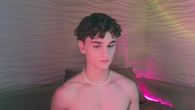 Snapshot of adam_21cm__ chatting on January 23, 4:48 pm adam 21cm online show from January 23, 4:48 pm