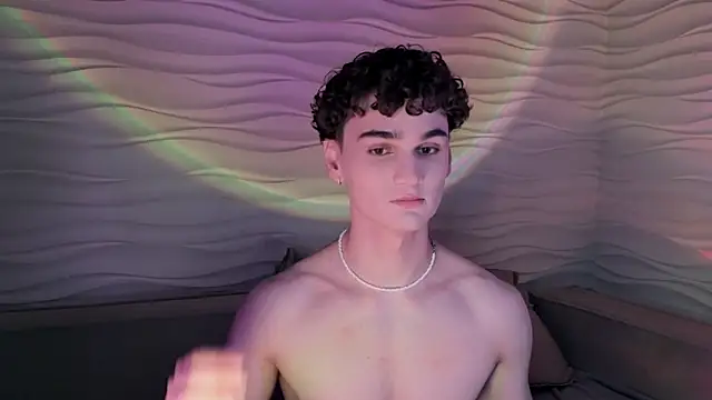 Snapshot of adam_21cm__ chatting on February 4, 4:39 pm adam 21cm online show from February 4, 4:39 pm