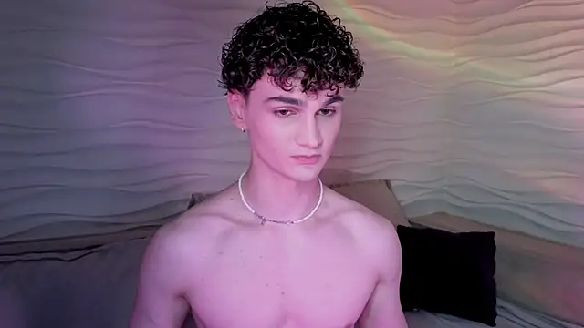 Snapshot of adam_21cm__ chatting on February 9, 5:11 pm adam 21cm online show from February 9, 5:11 pm