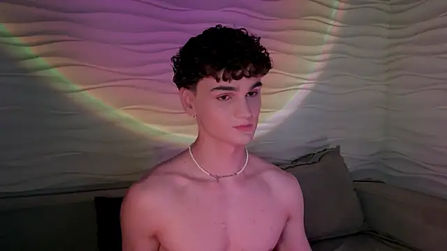 Snapshot of adam_21cm__ chatting on February 13, 4:28 pm adam 21cm online show from February 13, 4:28 pm