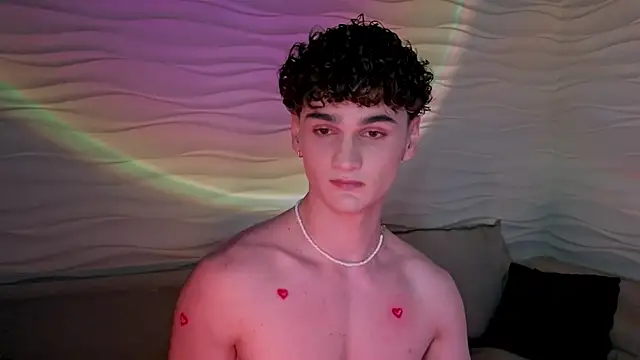 Snapshot of adam_21cm__ chatting on February 14, 4:41 pm adam 21cm online show from February 14, 4:41 pm