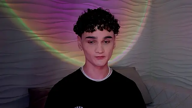 Snapshot of adam_21cm__ chatting on March 7, 4:33 pm adam 21cm online show from March 7, 4:33 pm