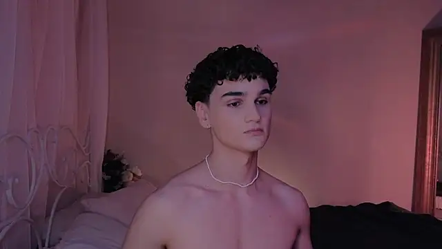 Snapshot of adam_21cm__ chatting on March 19, 4:45 pm adam 21cm online show from March 19, 4:45 pm