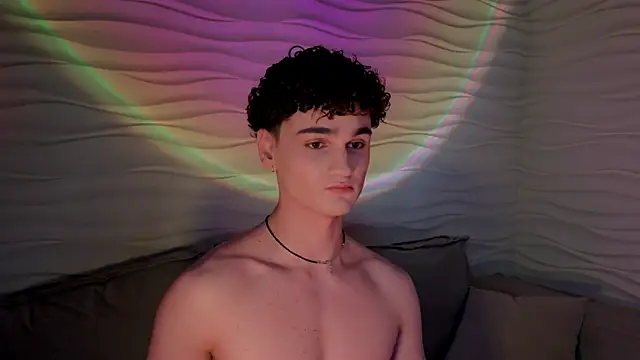 Snapshot of adam_21cm__ chatting on March 20, 4:31 pm adam 21cm online show from March 20, 4:31 pm