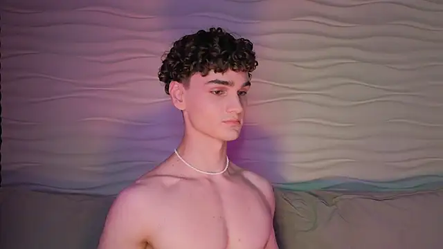 Snapshot of adam_21cm__ chatting on September 17, 3:24 pm adam 21cm online show from September 17, 3:24 pm