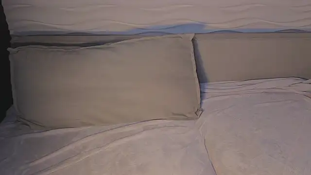 Snapshot of adam_21cm__ chatting on October 23, 4:28 pm adam 21cm online show from October 23, 4:28 pm