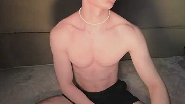 Snapshot of adam_21cm__ chatting on December 19, 4:36 pm adam 21cm online show from December 19, 4:36 pm