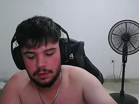 Snapshot of tubabymaldito0 chatting on November 26, 1:50 am tubabymaldito0 online show from November 26, 1:50 am