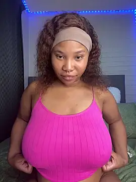 DrippinCaramelCutie online show from March 6, 7:54 pm