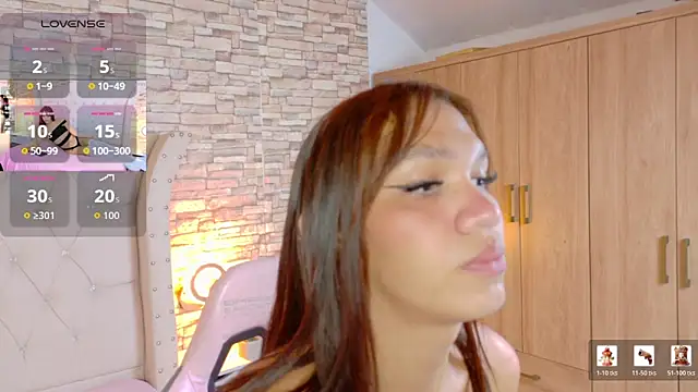 Snapshot of Sara-Smith- chatting on May 15, 12:56 pm Sara-Smith- online show from May 15, 12:56 pm