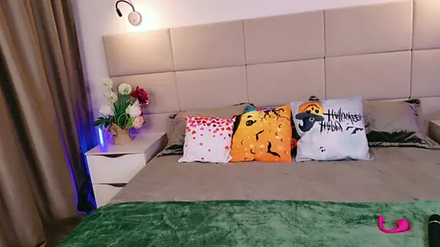 Snapshot of Alisha_Shy chatting on October 16, 10:22 pm Alisha Shy online show from October 16, 10:22 pm