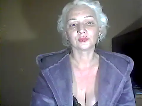 Snapshot of MaryJane441 chatting on February 12, 9:11 pm MaryJane441 online show from February 12, 9:11 pm