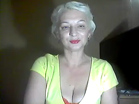 Snapshot of MaryJane441 chatting on February 15, 6:33 pm MaryJane441 online show from February 15, 6:33 pm