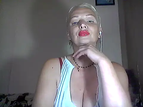 Snapshot of MaryJane441 chatting on September 18, 9:06 pm MaryJane441 online show from September 18, 9:06 pm