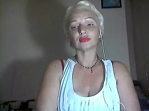 Snapshot of MaryJane441 chatting on September 25, 7:17 pm MaryJane441 online show from September 25, 7:17 pm
