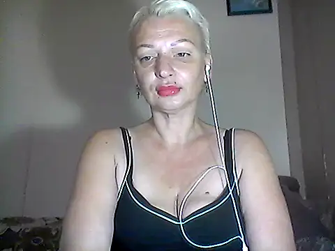 Snapshot of MaryJane441 chatting on September 30, 7:13 am MaryJane441 online show from September 30, 7:13 am